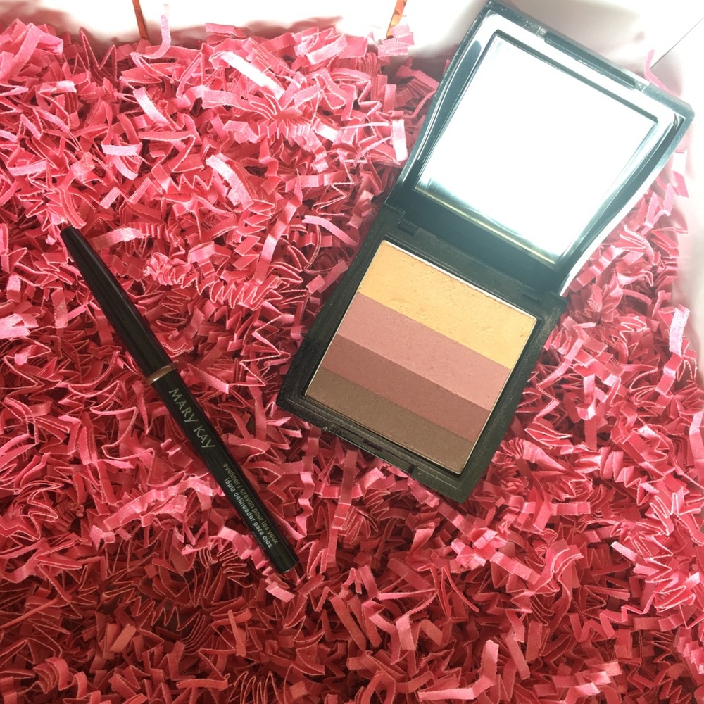 Mary Kay Color Quad & Eyeliner Bundle